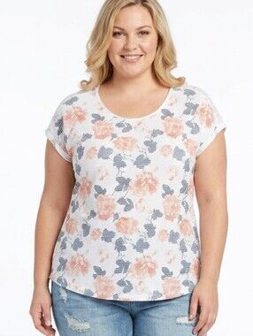 2/$20 XL Ricki's White Short Sleeve Tee with Floral Print And Lace